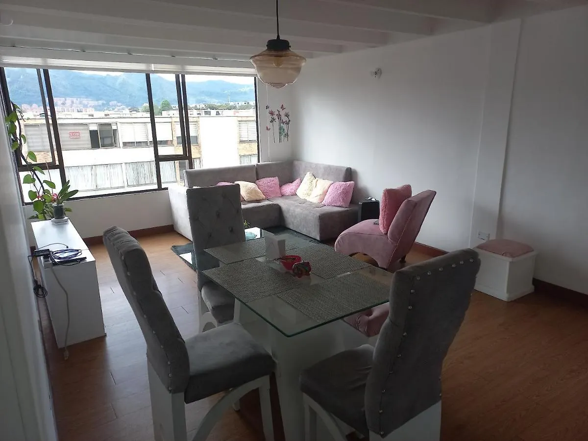 Homestay Habitacion Con Cama Doble Y Bano Privado, Para Descansar Bogota