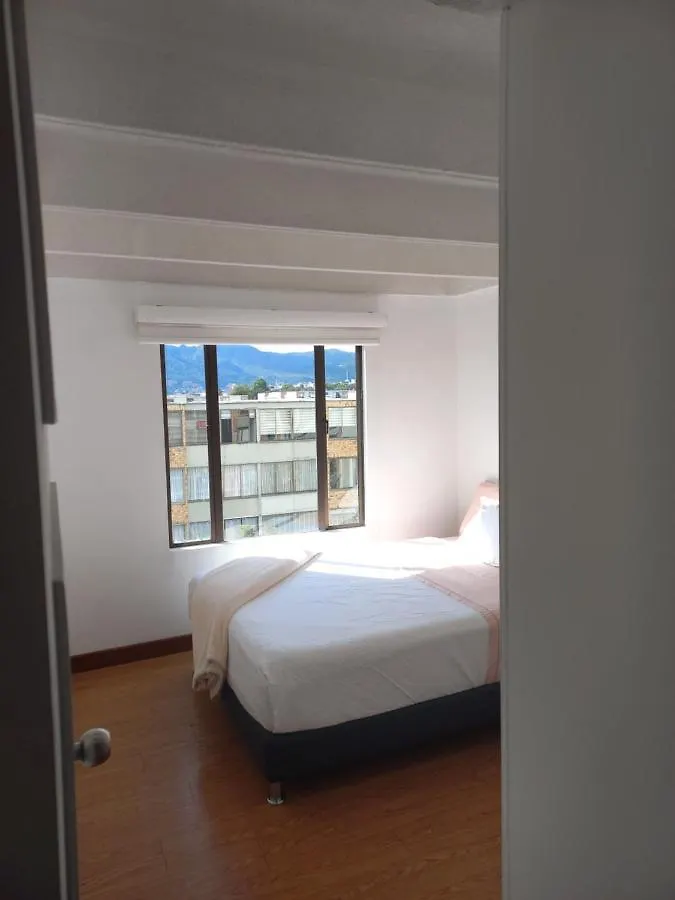 Homestay Habitacion Con Cama Doble Y Bano Privado, Para Descansar Bogota